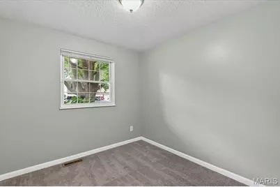 1052 Arlington Drive, Saint Charles, MO 63303 - Photo 15