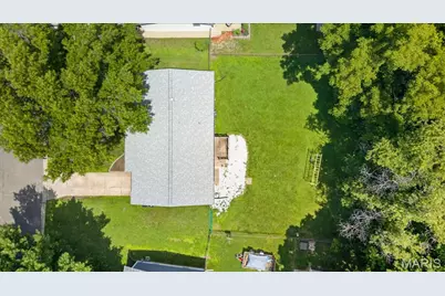 1052 Arlington Drive, Saint Charles, MO 63303 - Photo 23