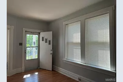 539 N Elm Avenue, Webster Groves, MO 63119 - Photo 3