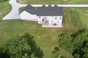 4 Ashley Ln, Hawk Point, MO 63349 - Photo 59