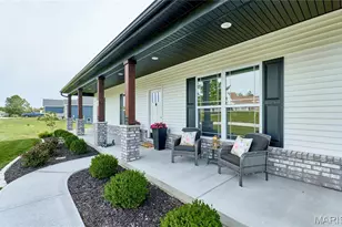 4 Ashley Ln, Hawk Point, MO 63349 - Photo 9