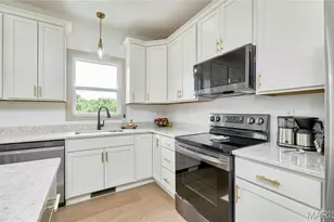 4 Ashley Ln, Hawk Point, MO 63349 - Photo 27