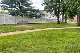 4342 Forest De Ville Dr, Saint Louis, MO 63129 - Photo 13