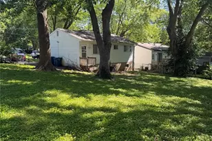 258 Becker Dr, Hazelwood, MO 63135 - Photo 25