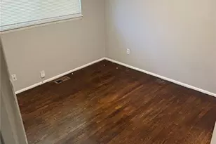 258 Becker Dr, Hazelwood, MO 63135 - Photo 5