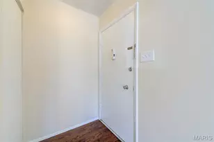 7727 Hazelcrest Dr, Hazelwood, MO 63042 - Photo 5