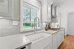 18 Country Aire Dr, Town and Country, MO 63131 - Photo 25