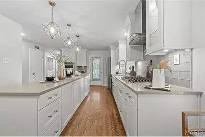 18 Country Aire Drive, Town and Country, MO 63131 - Photo 23