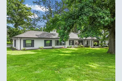 18 Country Aire Drive, Town and Country, MO 63131 - Photo 5