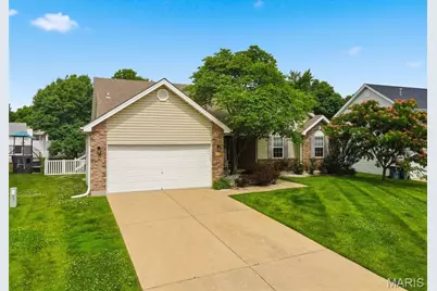 1917 Williamstown Drive, Saint Peters, MO 63376 - Photo 3