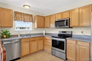 406 S Church St, Saint Peters, MO 63376 - Photo 9
