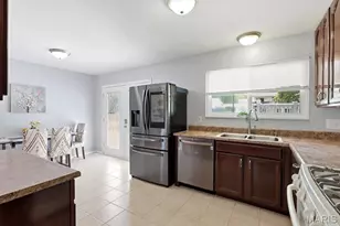 2381 Wesford Dr, Maryland Heights, MO 63043 - Photo 17