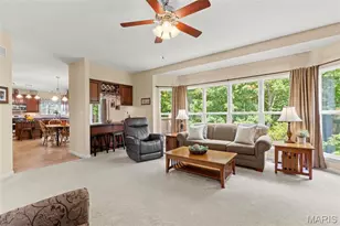 8034 Pinetop Dr, Saint Louis, MO 63129 - Photo 11