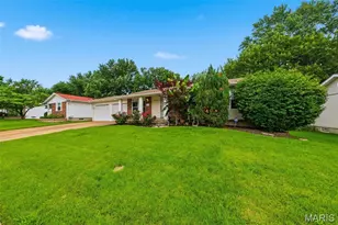 1815 Keeven Ln, Florissant, MO 63031 - Photo 9