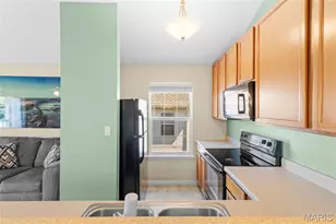 1233 Saravalle Dr, Saint Peters, MO 63376 - Photo 11