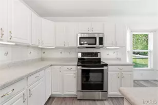 218 Park Ridge Dr, O'Fallon, MO 63366 - Photo 9