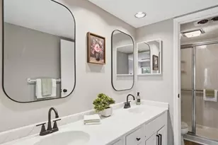 590 Sarah Ln, Saint Louis, MO 63141 - Photo 17