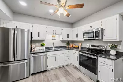 590 Sarah Lane #208, Saint Louis, MO 63141 - Photo 9