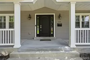 615 Meadowridge Ln, Kirkwood, MO 63122 - Photo 3