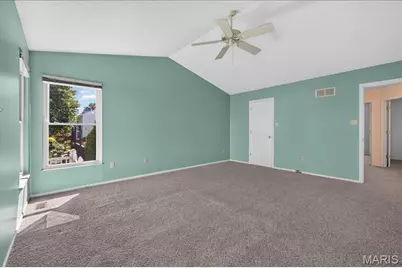 22 Burlington Court, Saint Charles, MO 63304 - Photo 9