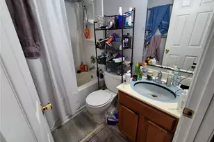 1017 Parkcrest Dr, Saint Charles, MO 63301 - Photo 5