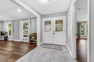 1949 Lanchester Ct, Chesterfield, MO 63017 - Photo 7