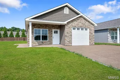111 Meadow View Court, Elsberry, MO 63343 - Photo 1