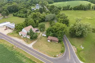 8985 Old Lemay Ferry Rd, Hillsboro, MO 63050 - Photo 17