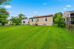 2702 Chatham Dr, Maryland Heights, MO 63043 - Photo 29