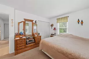 2702 Chatham Dr, Maryland Heights, MO 63043 - Photo 21