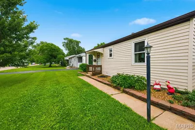 2702 Chatham Drive, Maryland Heights, MO 63043 - Photo 33