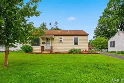 2702 Chatham Drive, Maryland Heights, MO 63043 - Photo 1