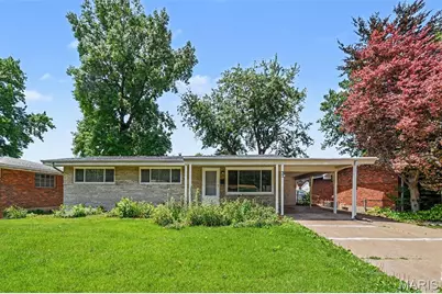 32 Queen Ann Drive, Hazelwood, MO 63042 - Photo 1
