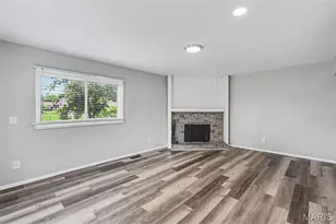 32 Queen Ann Dr, Hazelwood, MO 63042 - Photo 5