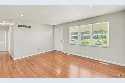 2125 Collier Drive, Florissant, MO 63031 - Photo 3