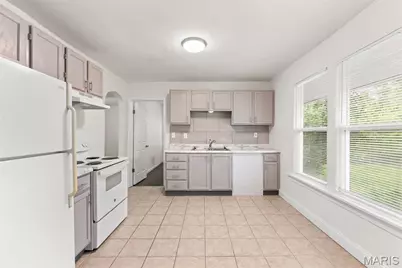 2946 Hilleman Avenue, Saint Louis, MO 63114 - Photo 9