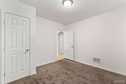2946 Hilleman Avenue, Saint Louis, MO 63114 - Photo 13