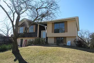 903 Woodland Hills Dr, Robertsville, MO 63072 - Photo 1