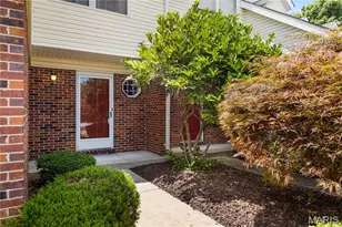 310 Crown Colony Ct, Saint Peters, MO 63376 - Photo 3