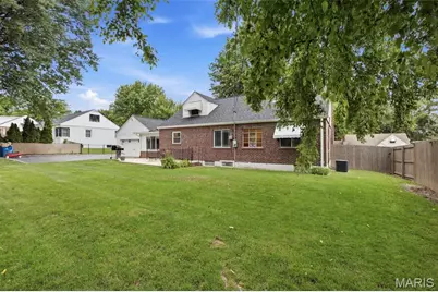 9860 Berwick Drive, Affton, MO 63123 - Photo 27
