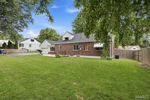 9860 Berwick Dr, Affton, MO 63123 - Photo 27