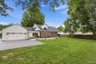 9860 Berwick Dr, Affton, MO 63123 - Photo 31