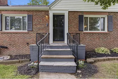 9860 Berwick Drive, Affton, MO 63123 - Photo 3