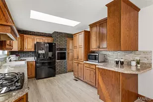 11288 Briarstone Dr, Unincorporated, MO 63126 - Photo 13