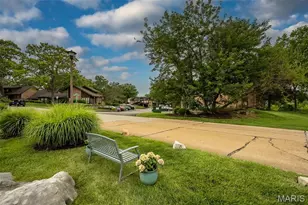 1090 Mersey Bend Dr, Saint Louis, MO 63129 - Photo 37