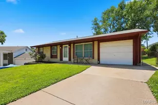 12428 Bernie Ln, Maryland Heights, MO 63043 - Photo 47