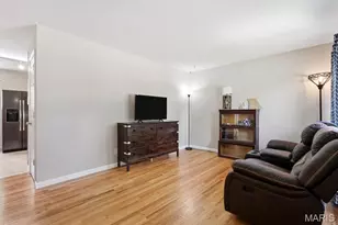 12428 Bernie Ln, Maryland Heights, MO 63043 - Photo 5