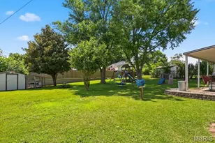 12428 Bernie Ln, Maryland Heights, MO 63043 - Photo 43