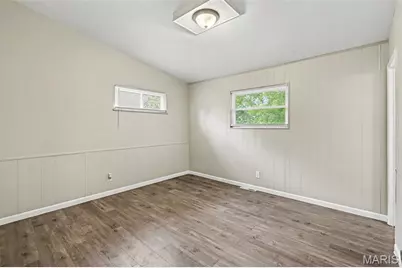435 Saint Edward Lane, Florissant, MO 63033 - Photo 9