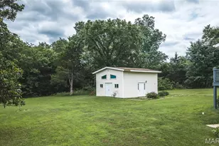2175 Lone Wolf Dr, Cuba, MO 65453 - Photo 3